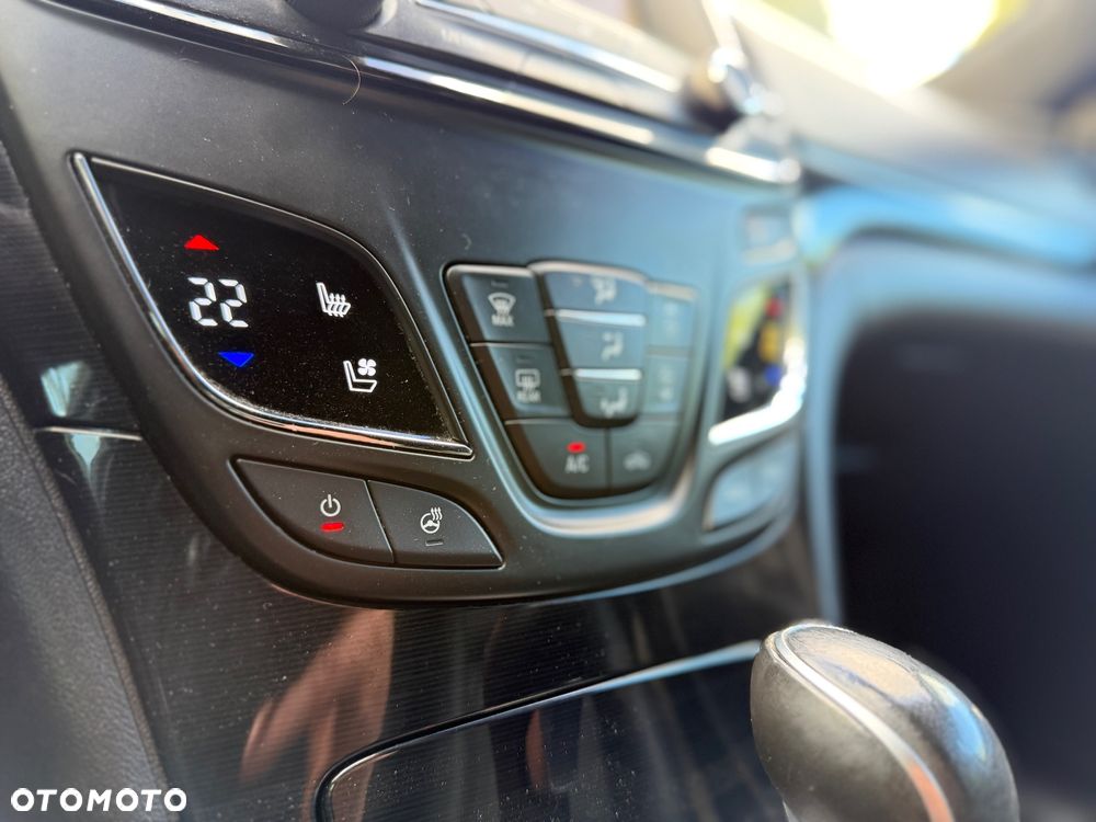 Opel Insignia 2.0 CDTI Sport - 11