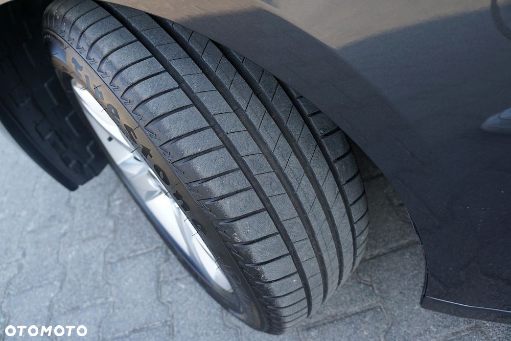 Hyundai i40 i40cw 1.7 CRDi Fifa World Cup Edition - 16