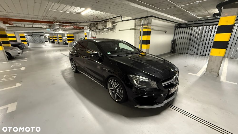 Mercedes-Benz CLA AMG 45 4Matic 7G-DCT - 3