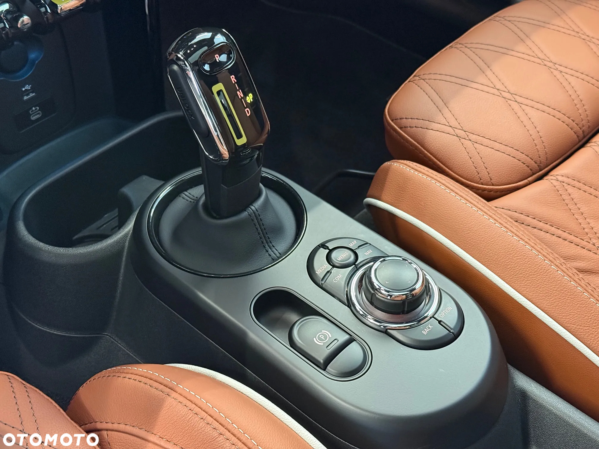 MINI Cooper SE - 21