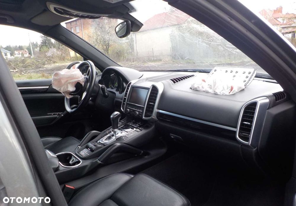 Porsche Cayenne - 18