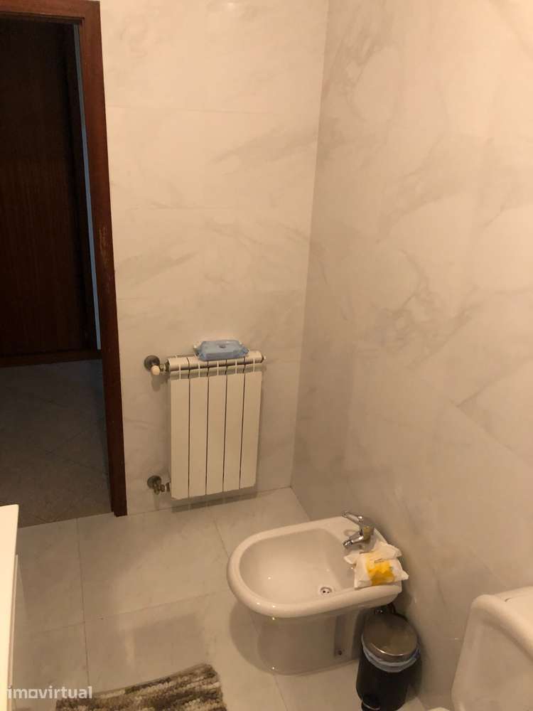 Apartamento T2 com varanda e garagem em Braga - Grande imagem: 4/10
