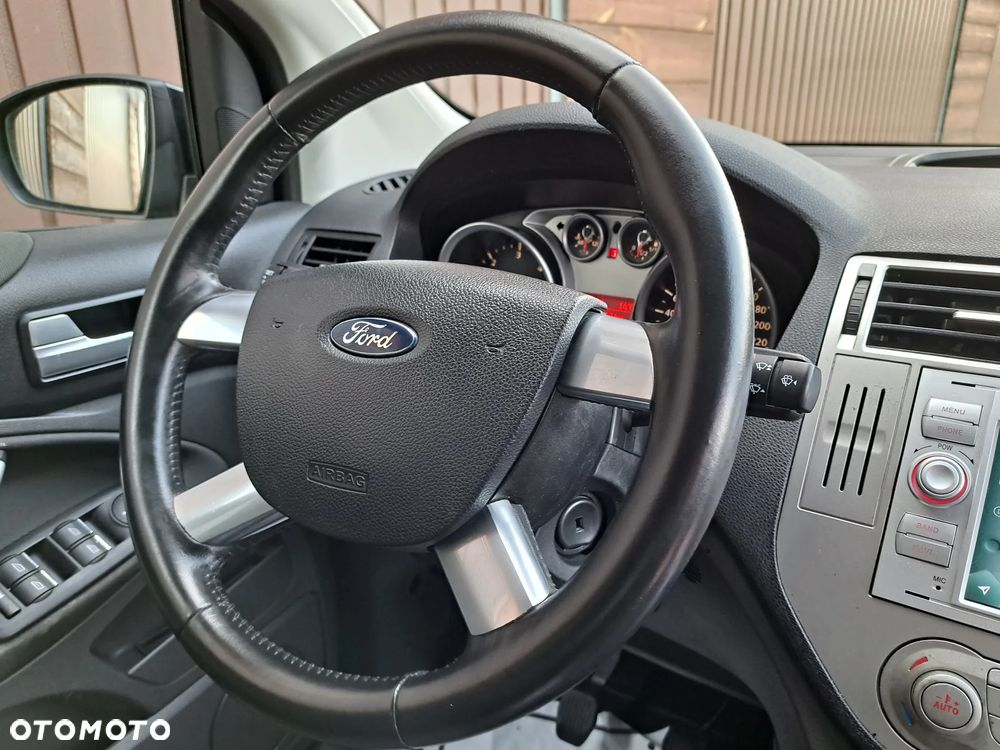 Ford Kuga 2.0 TDCi 2x4 Champions Edition - 30