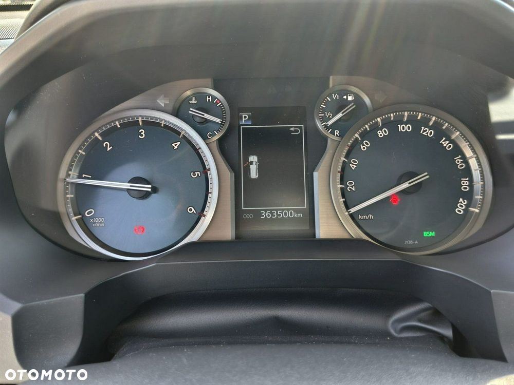 Toyota Land Cruiser - 13