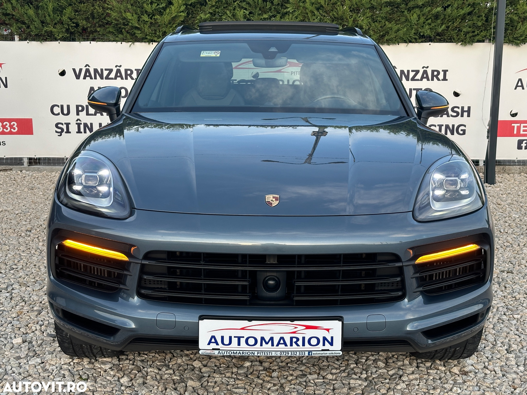 Porsche Cayenne - 2