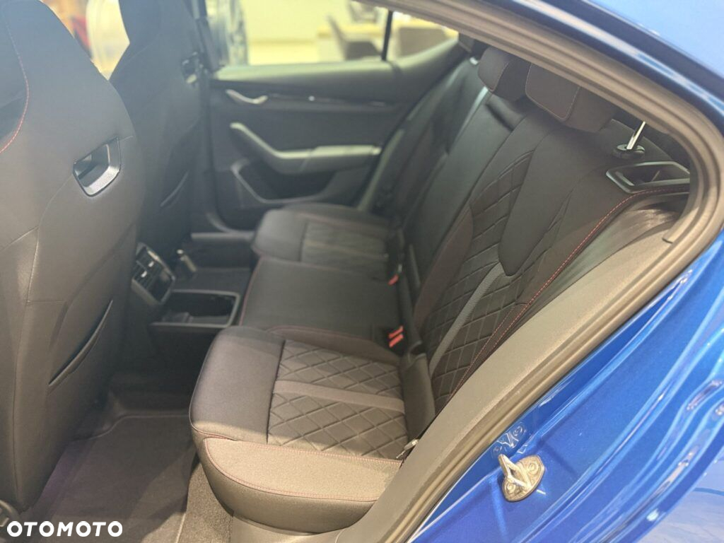 Skoda Octavia 2.0 TSI RS DSG - 18