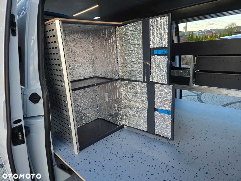 Volkswagen Transporter - 34