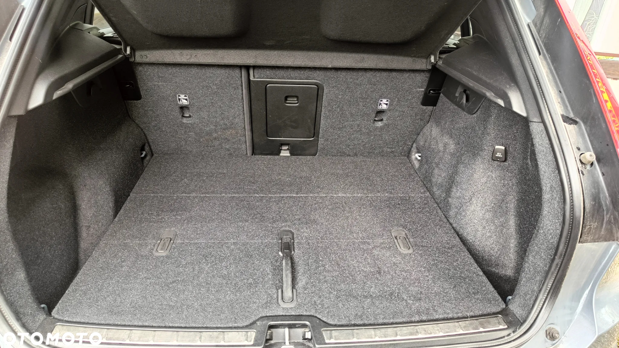 Volvo XC 40 B5 AWD Ultimate Dark - 36