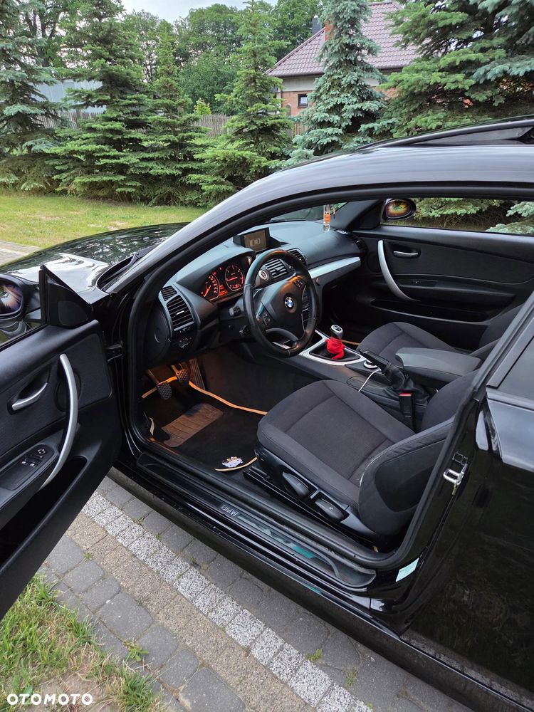 BMW Seria 1 120d Edition Sport - 35