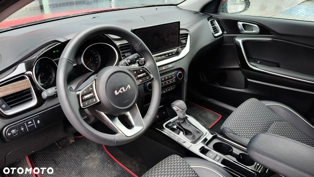 Kia Ceed 1.5 T-GDI Tribute DCT - 13