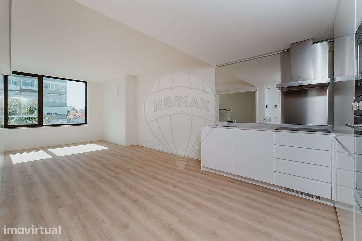 Apartamento T1 para arrendamento - Grande imagem: 2/27