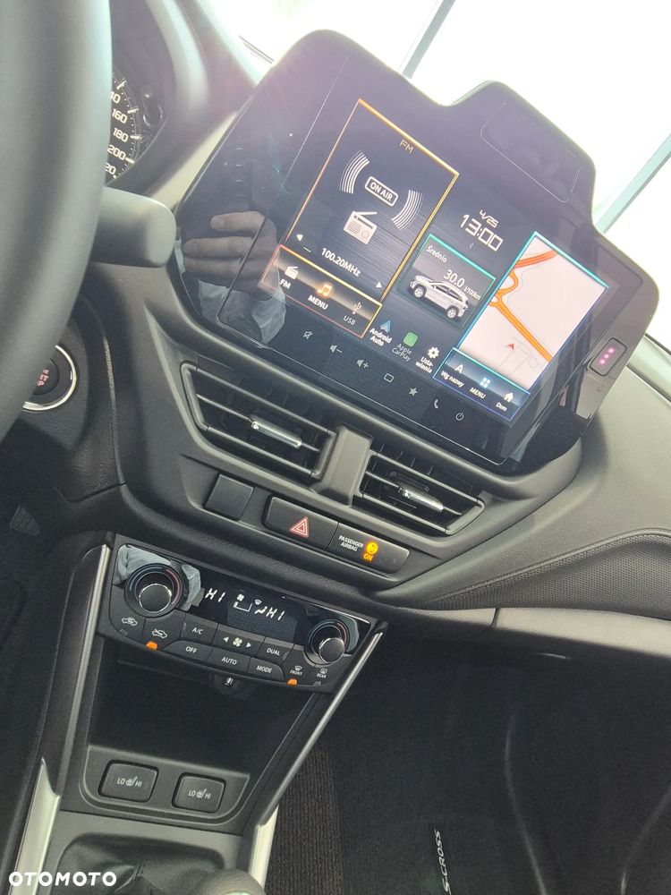 Suzuki S-Cross 1.4 BoosterJet mHEV Premium Plus SP - 13