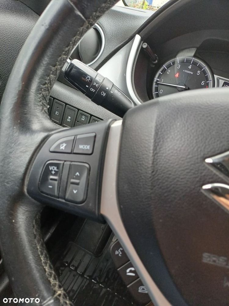 Suzuki Vitara 1.6 Premium 4WD - 27