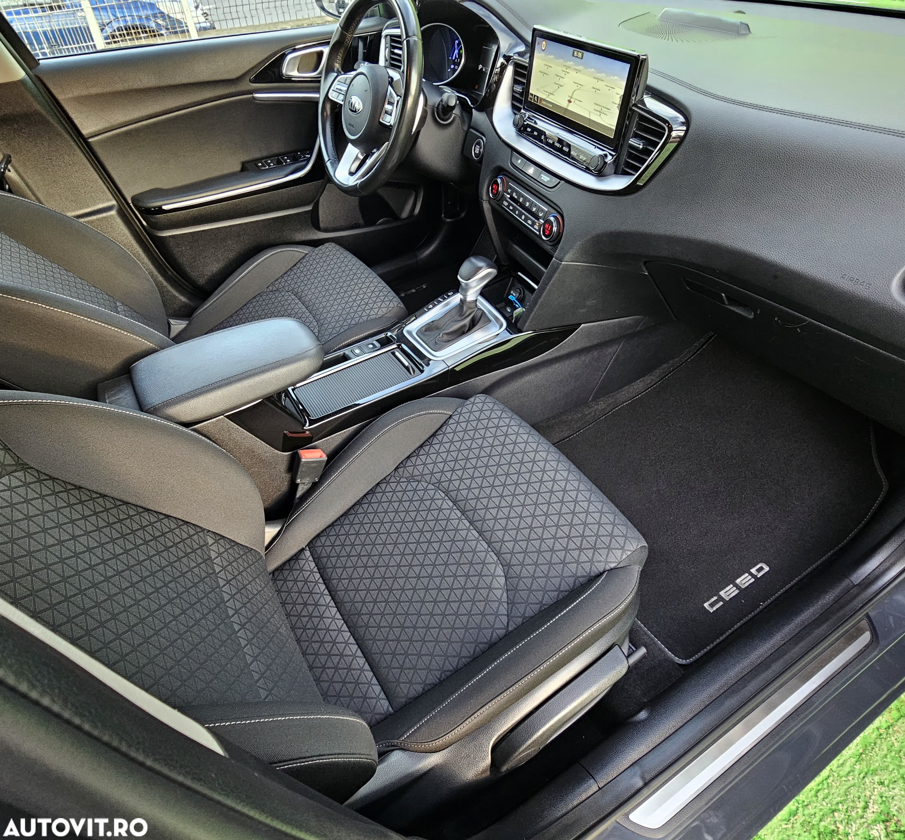 Kia Ceed SW 1.6 GDI DCT OPF Plug-in-Hybrid Platinum Edition - 14
