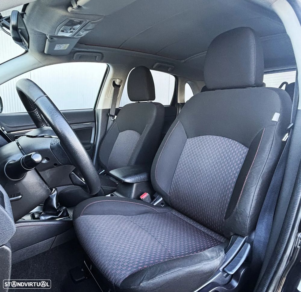 Mitsubishi ASX 1.6 MIVEC Intense Connect Edition - 11