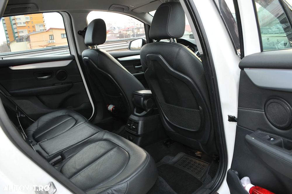 BMW Seria 2 218d Aut. - 11