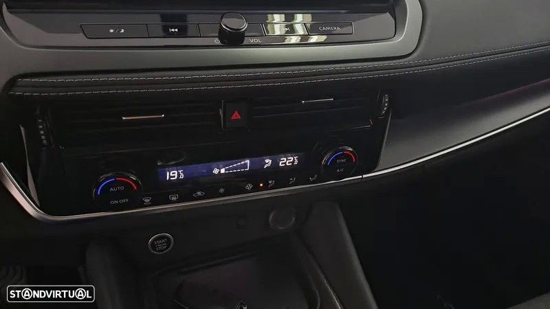 Nissan Qashqai 1.3 DIG-T N-Connecta LED - 23