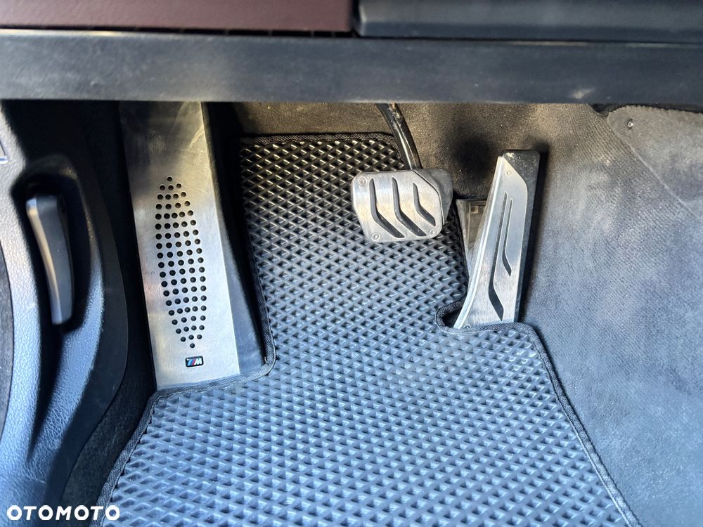 BMW Seria 5 530d xDrive Luxury Line - 16