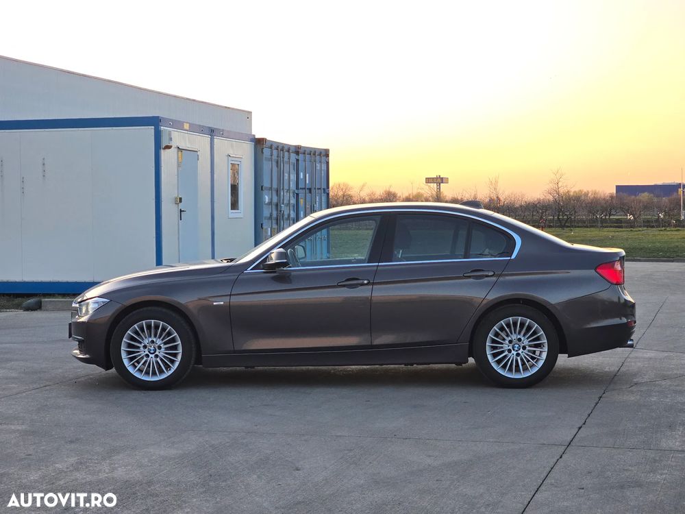 BMW Seria 3 320d Aut. Luxury Line - 10