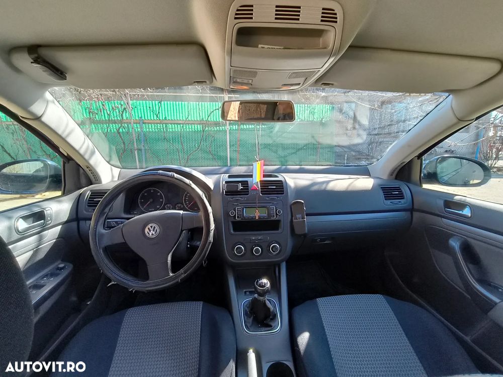 Volkswagen Golf 1.9 TDI Sportline - 6