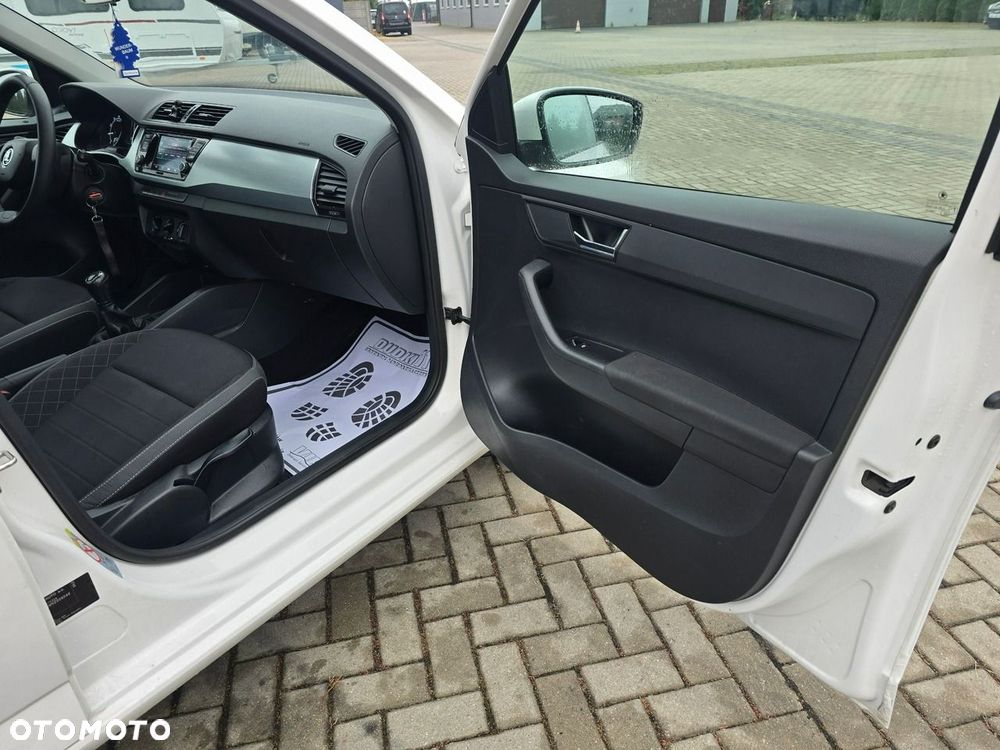 Skoda Fabia - 25
