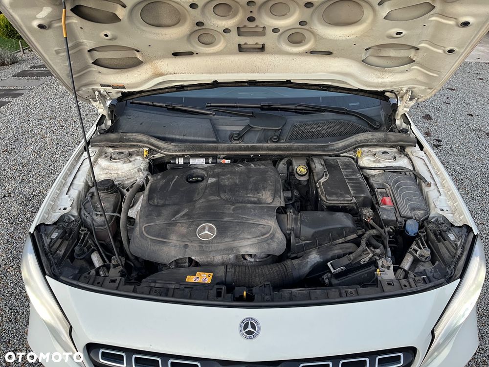 Mercedes-Benz GLA 220 4-Matic - 15