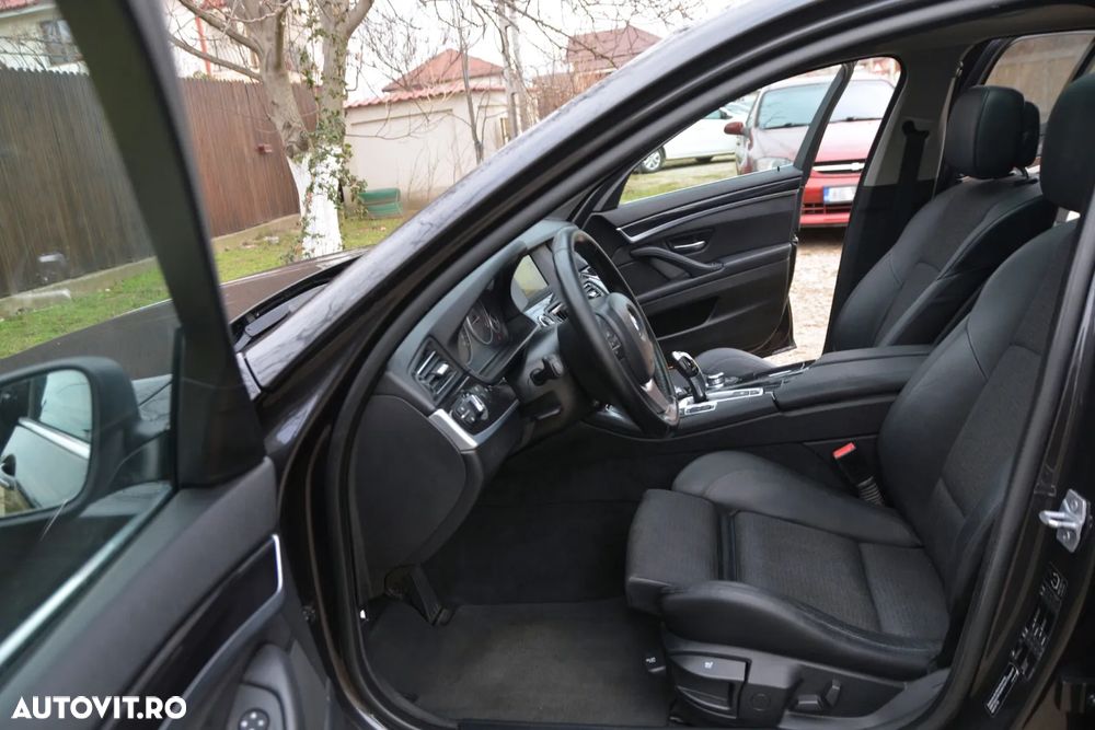 BMW Seria 5 520d xDrive - 15