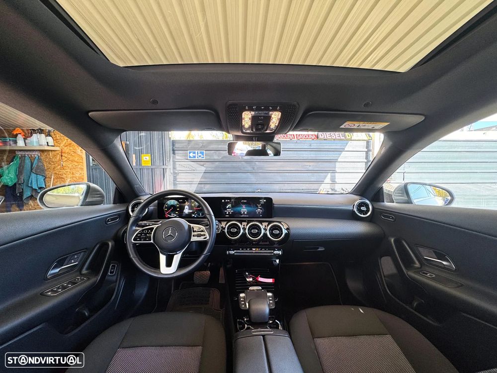 Mercedes-Benz CLA 180 d Shooting Brake 7G-DCT - 36