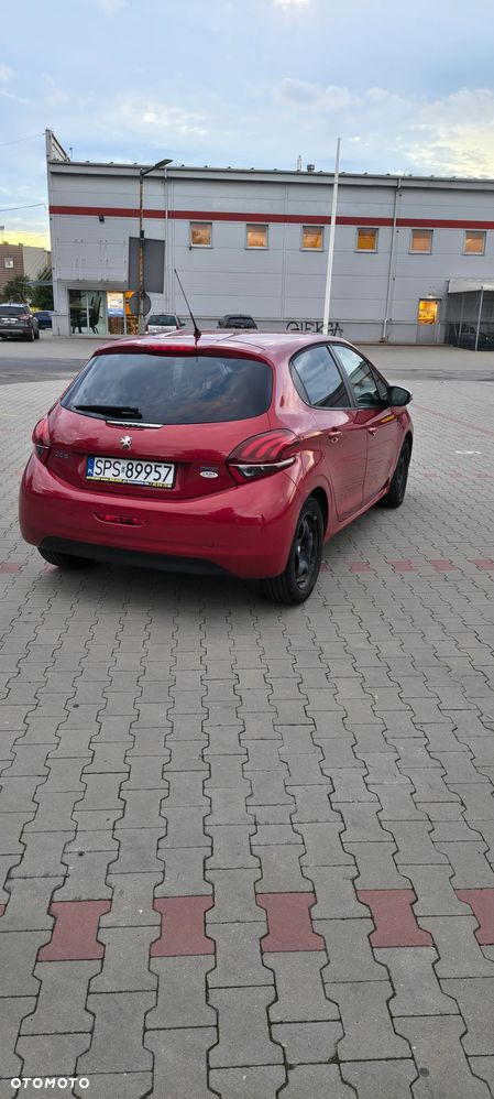Peugeot 208 - 7