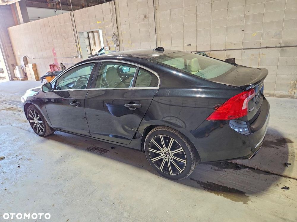 Volvo S60 - 4