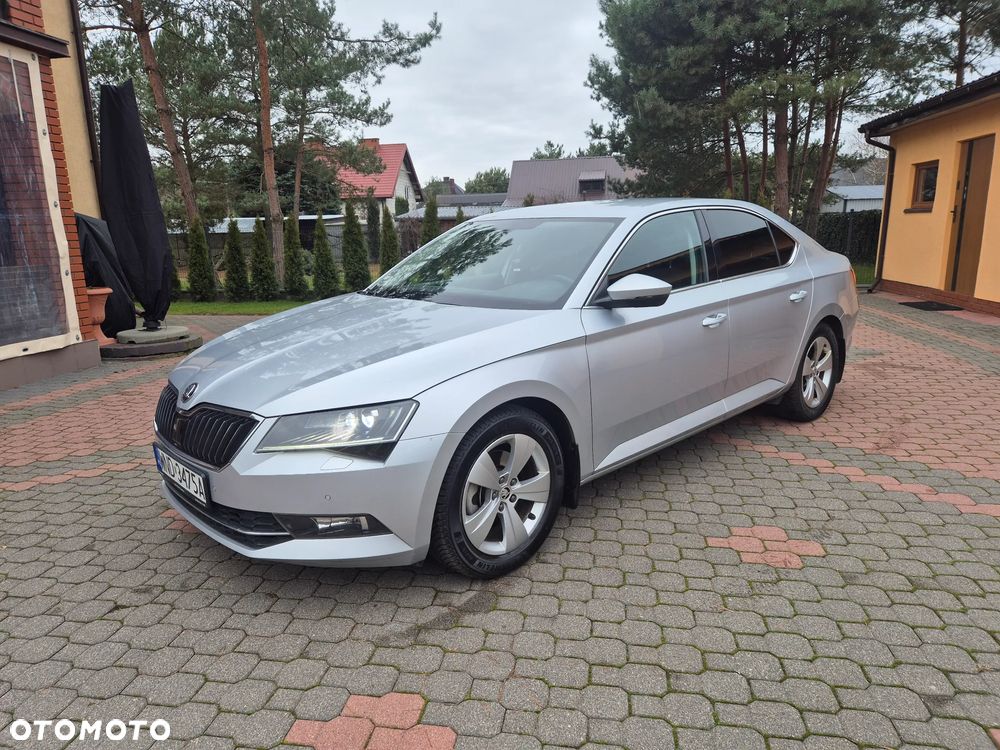 Skoda Superb 2.0 TDI Ambition - 8