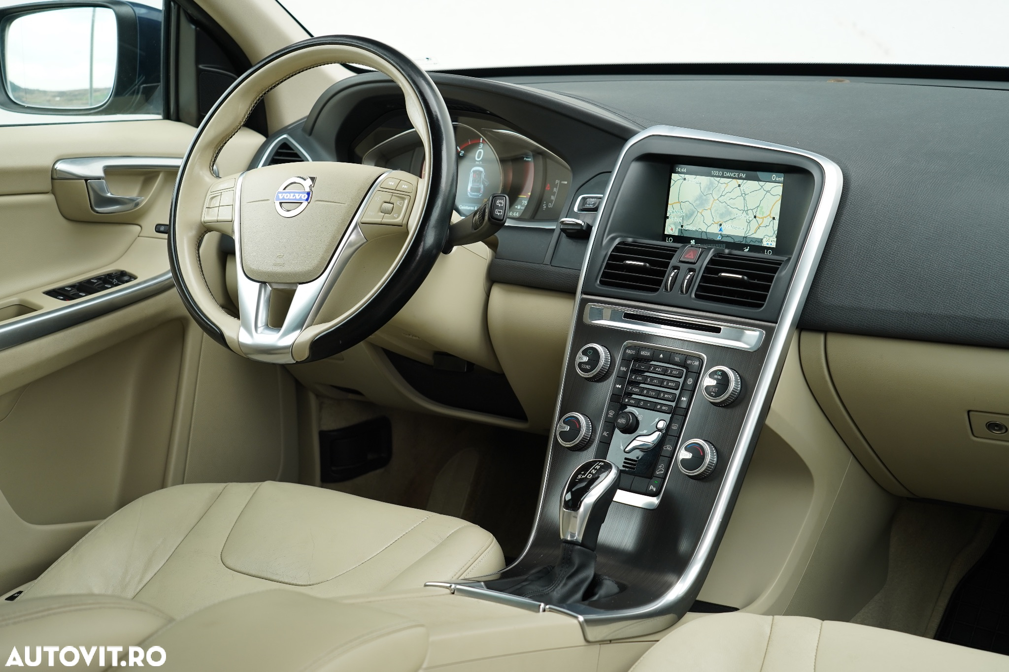 Volvo XC 60 D4 AWD Geartronic Summum - 11