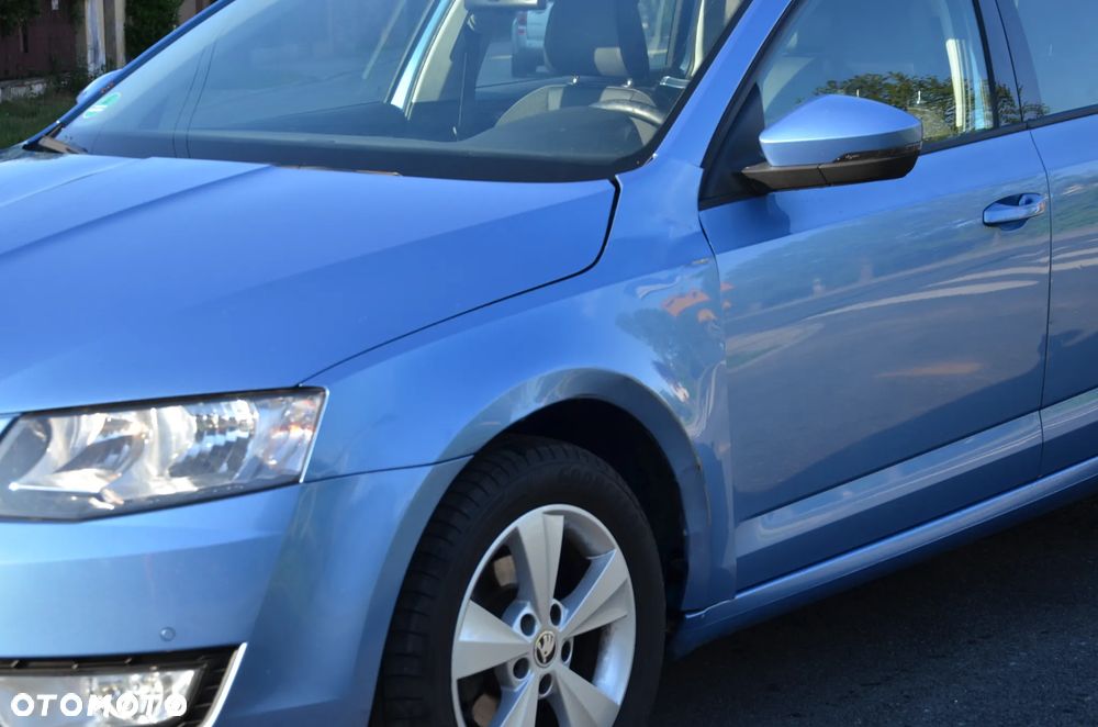 Skoda Octavia 1.6 TDI Elegance DSG - 9