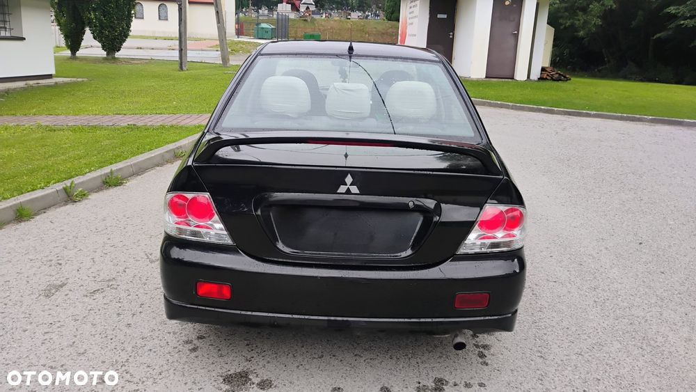Mitsubishi Lancer 2.0 Sport - 2