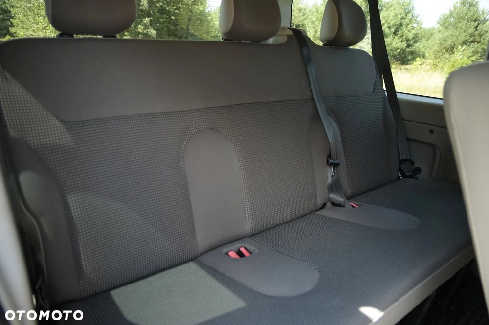 Opel Vivaro - 21