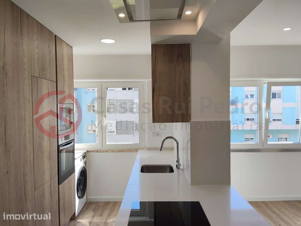 Apartamento T1 na Torre da Marinha - Grande imagem: 2/41