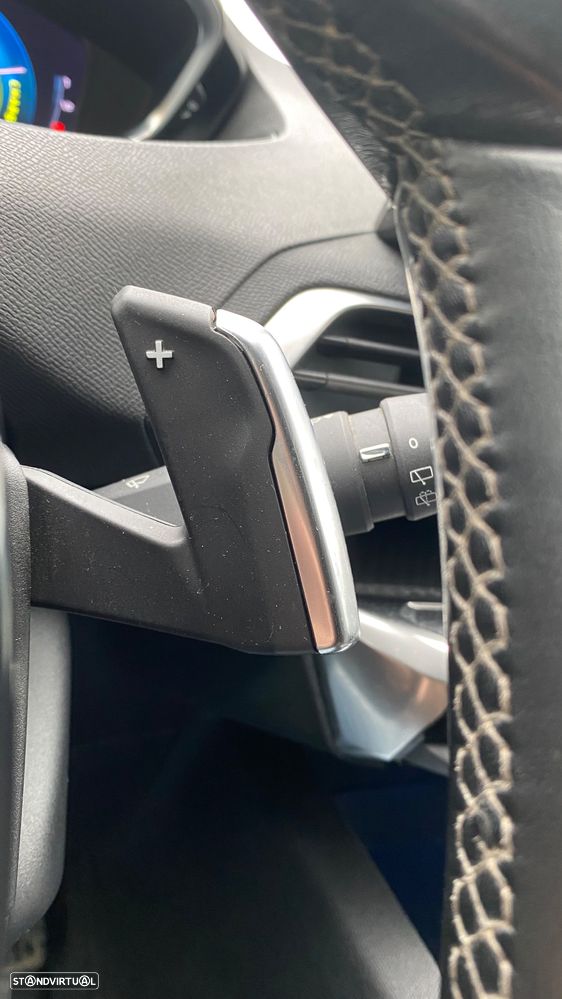 Peugeot 3008 1.6 Hybrid Allure Pack e-EAT8 - 34