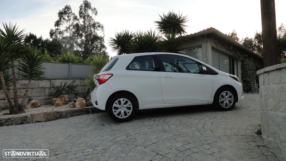 Toyota YARIS BIZZ - 3