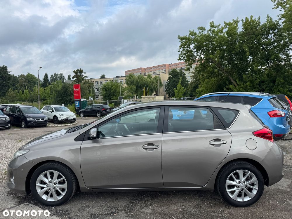 Toyota Auris 1.6 Life+ - 6