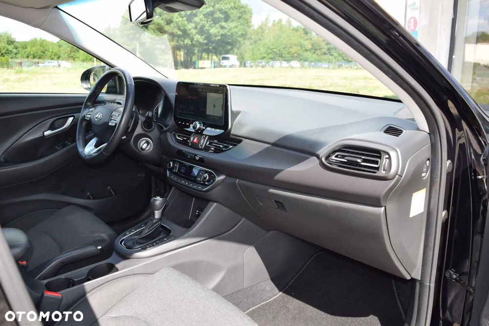 Hyundai i30 1.5 T-GDI 48V Executive DCT - 21