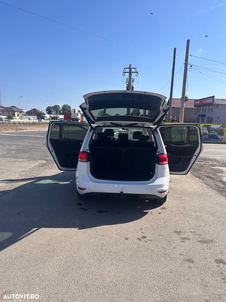 Volkswagen Touran - 6