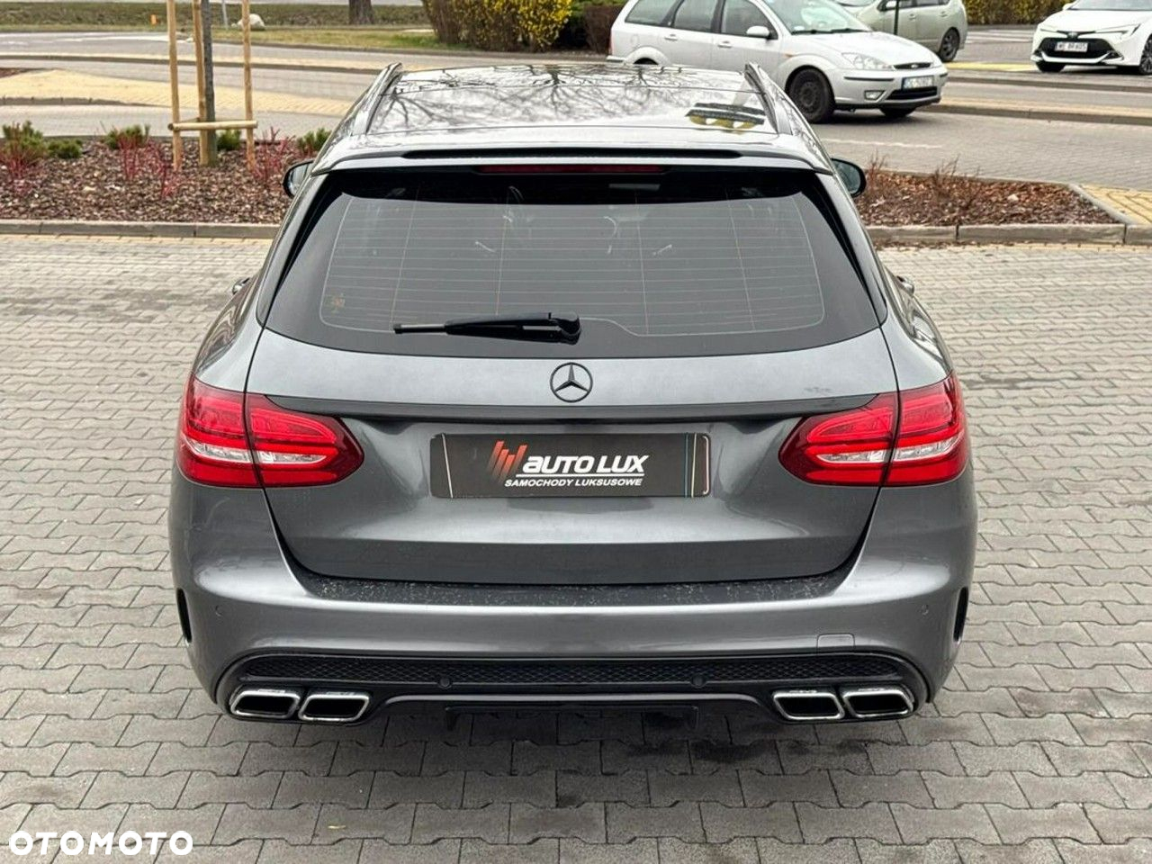Mercedes-Benz Klasa C AMG 63 T AMG Speedshift 7G-MCT - 18