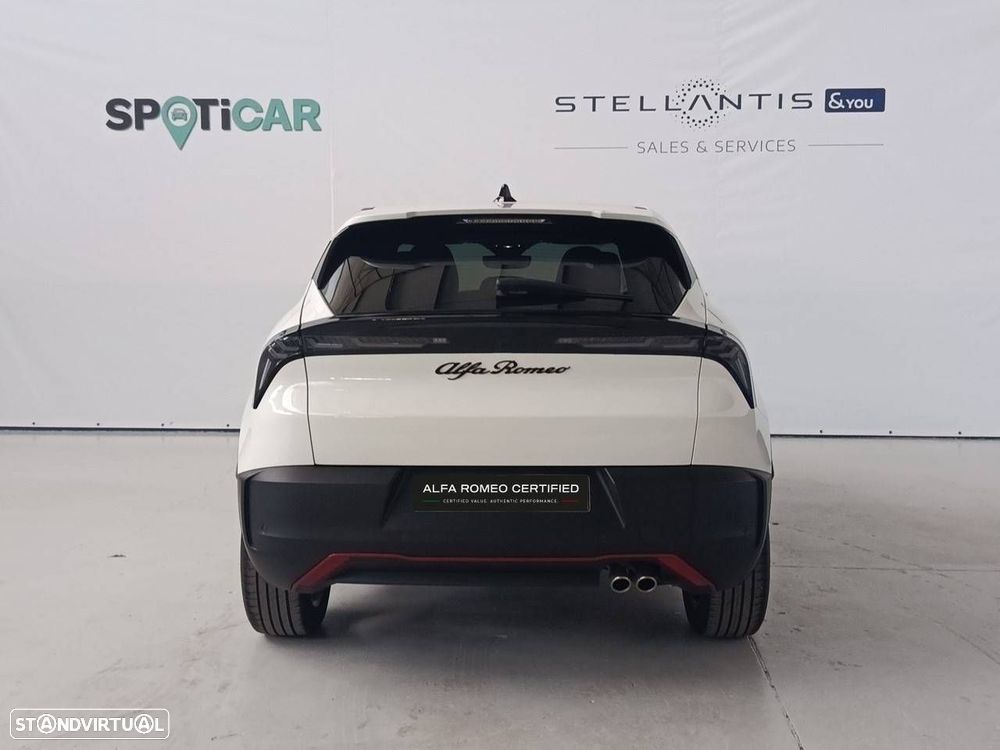 Alfa Romeo Junior 1.2 Speciale eDCT6 - 7