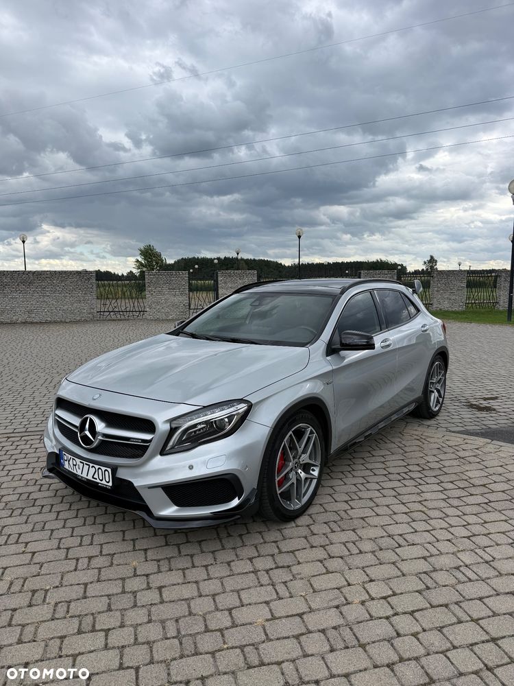 Mercedes-Benz GLA - 1
