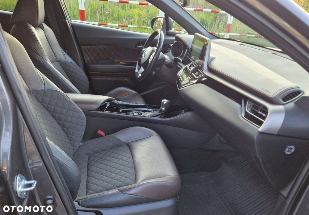 Toyota C-HR 1.8 Hybrid Prestige - 28