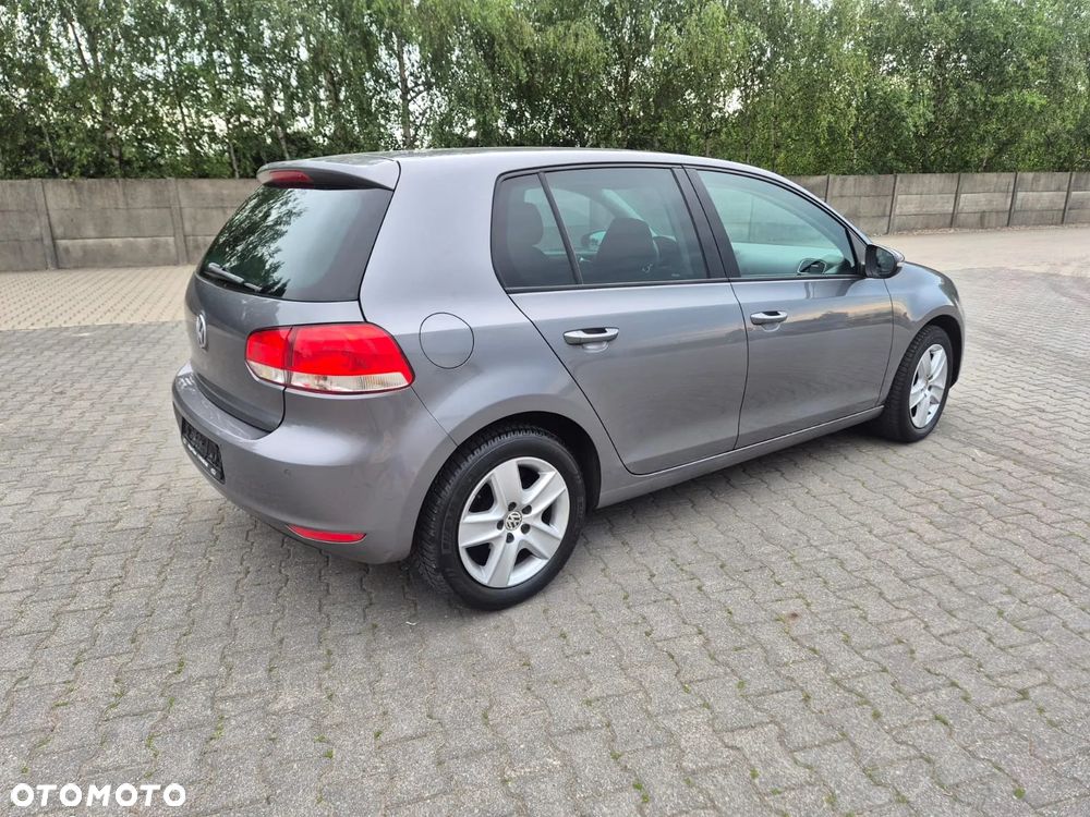 Volkswagen Golf - 8