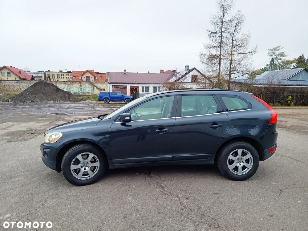 Volvo XC 60 2.4D AWD Momentum - 4