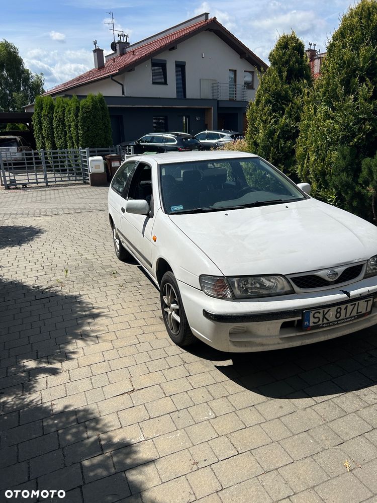 Nissan Almera 1.4 - 3