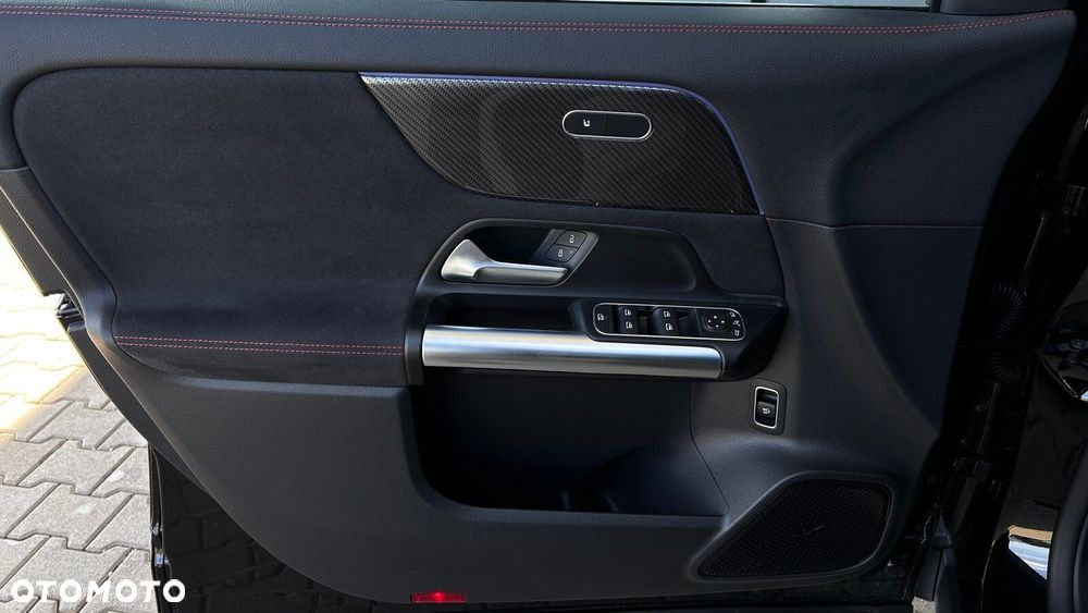 Mercedes-Benz GLA 200 AMG Line - 10