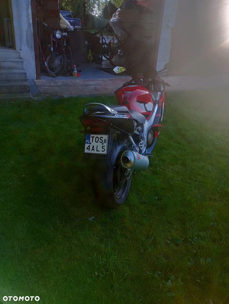 Honda CBR - 3